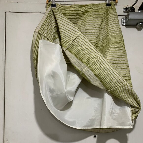 CLUB MONACO LIGHTWEIGHT EMBROIDERED SKIRTS SIZE 2 - Picture 6 of 11